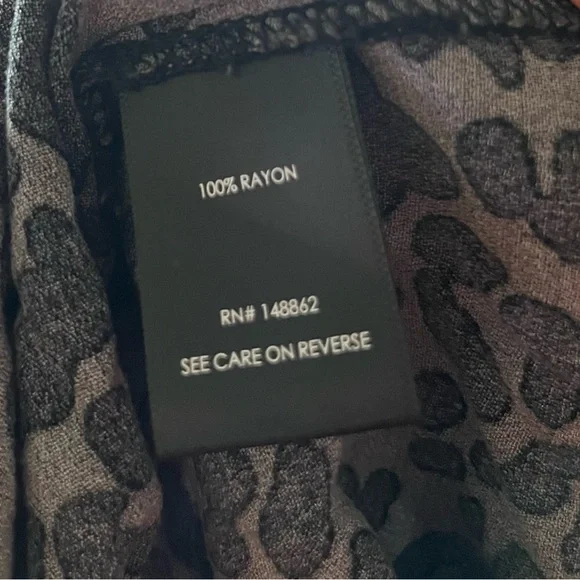 Torrid Leopard Print Ruched Sleeve Crepe Keyhole Back Blouse Size 5X - Picture 11 of 11